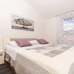Barba Apartment *