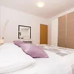 Barba Apartment *