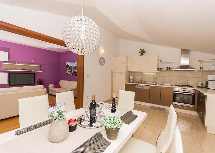 Barba * Трогір